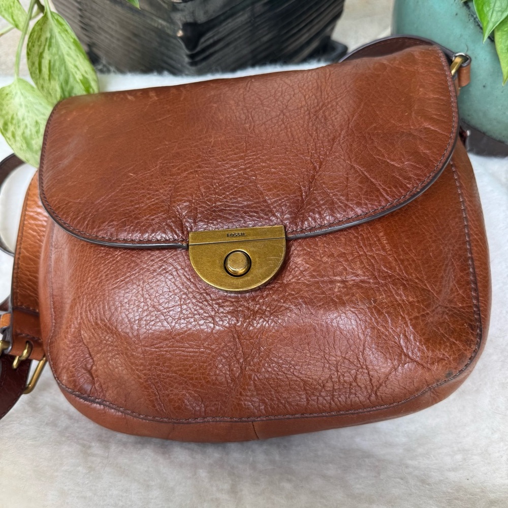 Fossil Emi Saddle Bag leather cross body messenger shoulder bag adjustable strap - Picture 2 of 16